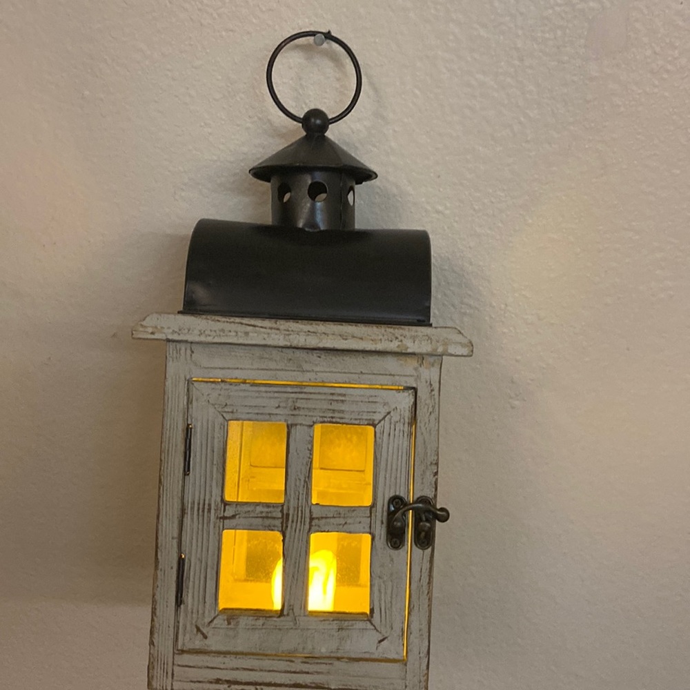 Vintage Wood & Metal & Glass Farmhouse Beach Style Lantern w LED Candle - Picture 8 of 12